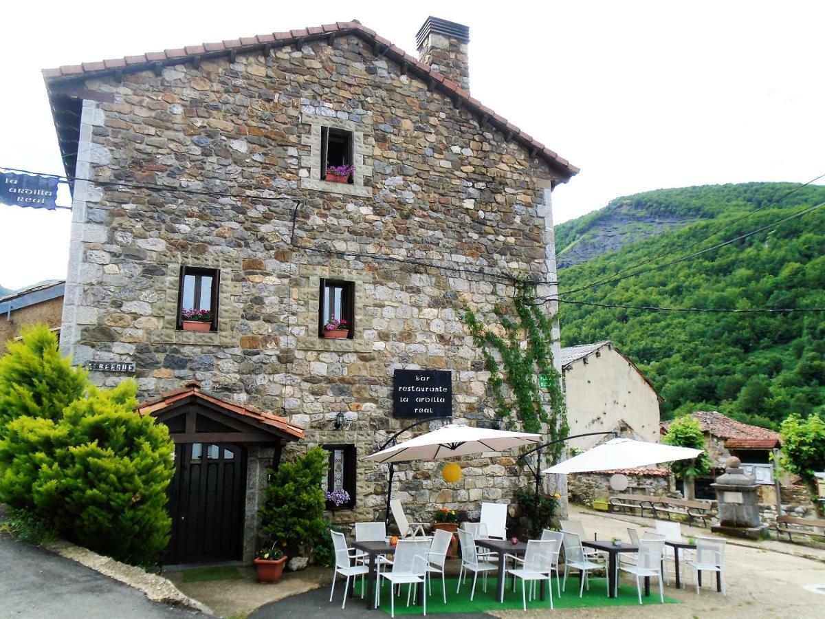 Refugio La Ardilla Real Hostel Posada De Valdeon Exterior photo
